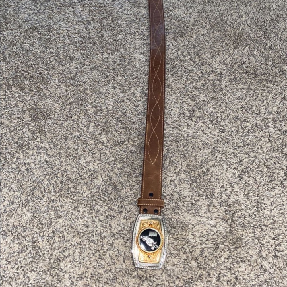 Western belt with barrel racing belt buckle
